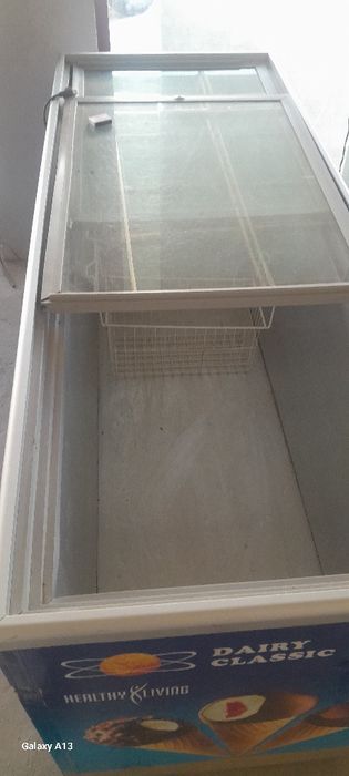 2 metrlik morozilnik sotiladi