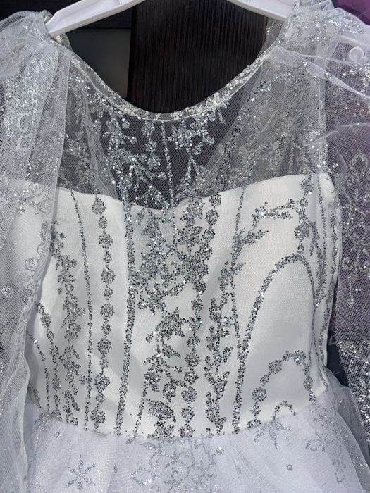 Продам платье снежинки