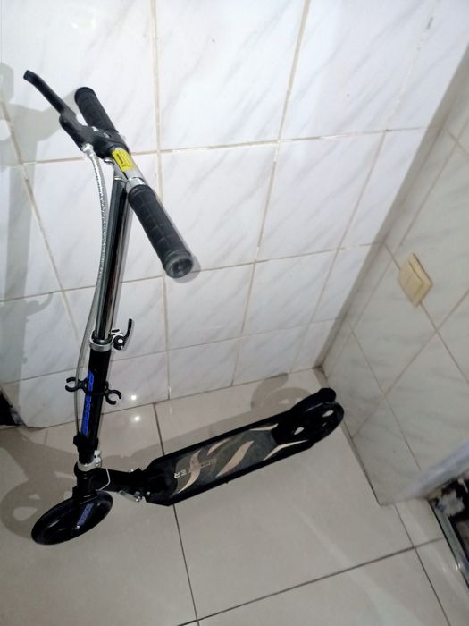 Продам самокат детский в отличном состоянии