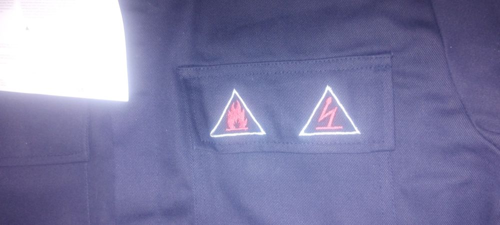 Продавам работна куртка за заварчици