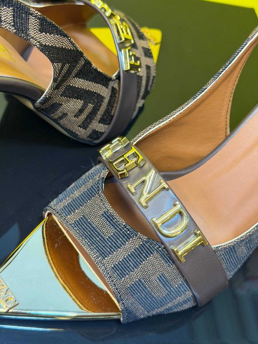 Pantofi dama stiletto sandale