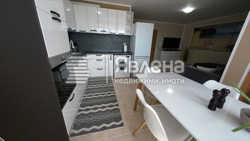 Продава се Двустаен апартамент в к.к. Слънчев бряг - 56 кв.м за 1340 €/кв.м - Снимка #3