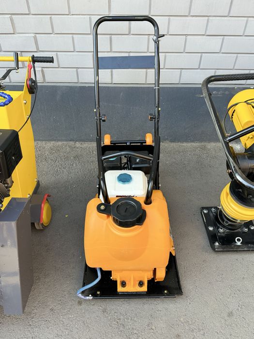 Трамбовка (виброплита)