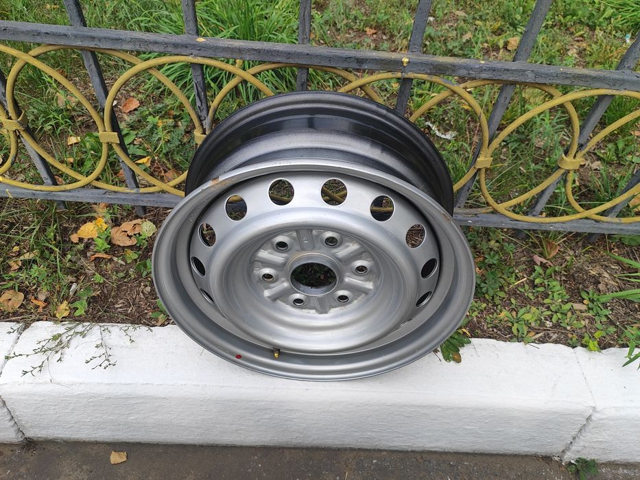 Диски R16, 6x139.7 ступица 67.1 мм