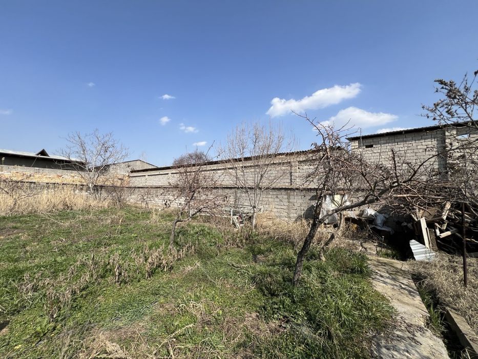 Yer sotiladi Toshkent viloyati Nazarbek