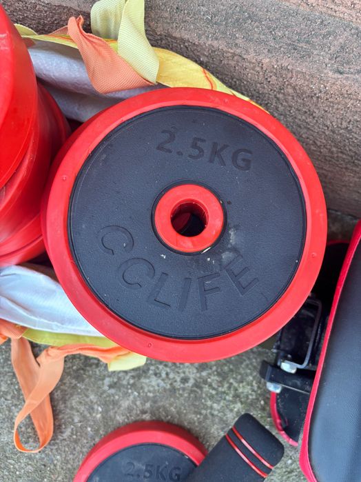 Aparat abdomene + set gantere cu greutăți