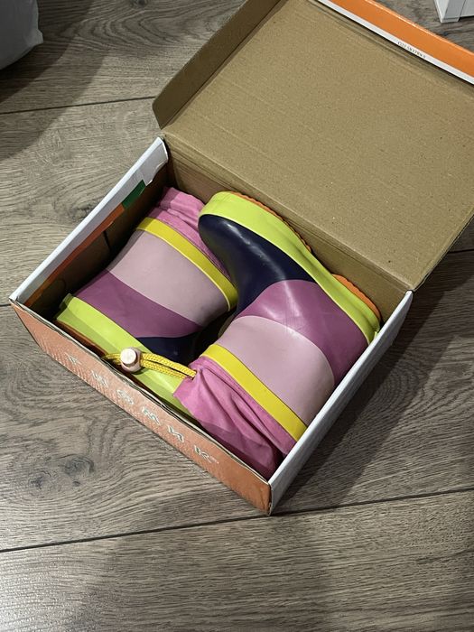 Пакет детских вещей и обувь на девочку