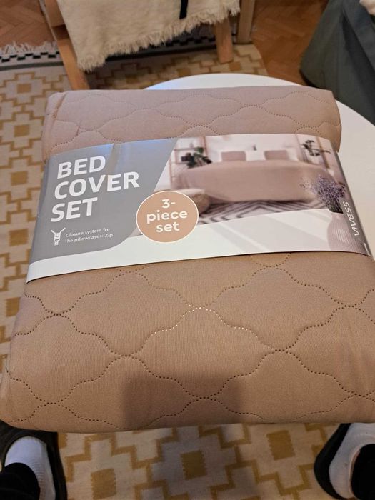 Set cuvertura de pat 3 piese husa pilota si 2 fete perna ,noua