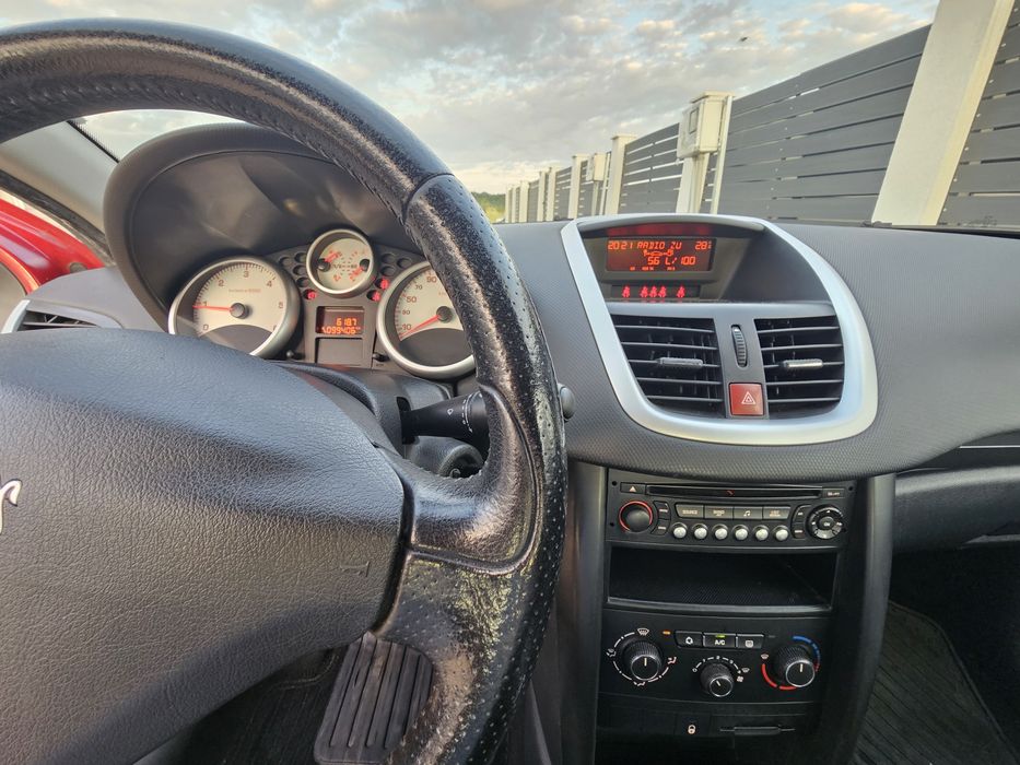 Peugeot 207 2010 99400 km