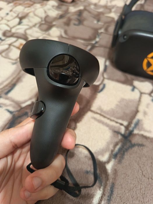 Vând Oculus quest 1
