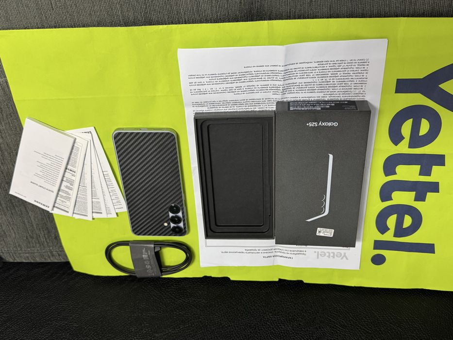КАТО НОВ 256GB Samsung S25 Plus Гаранция Technopolis до 2029 / S25+