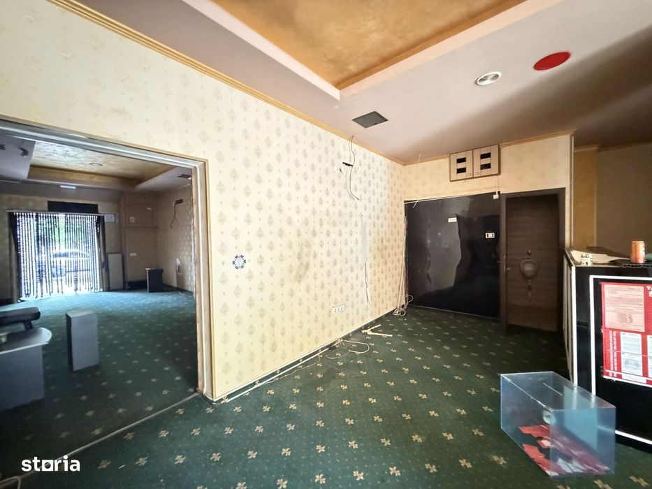 Spatiu Comercial Mioveni, Bld. Dacia, 72 mp, Centru