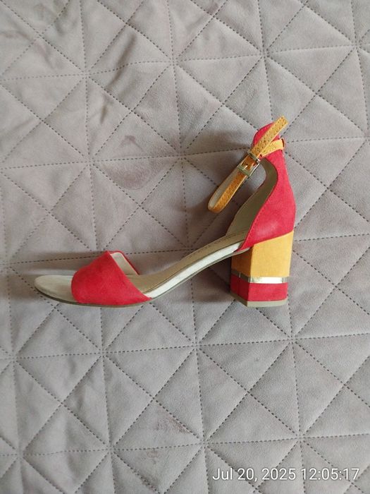 Елегантни сандали Marco Tozzi