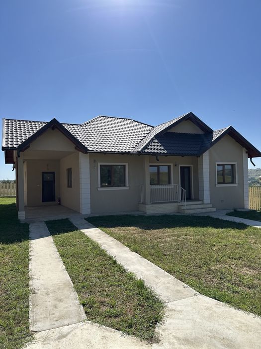 De Vanzare Casă la sol 135mp+terasa 17mp la cheie 7 minute oras