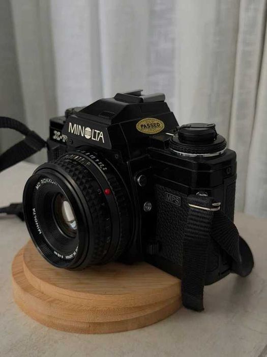 Aparat foto Minolta X-700 cu obiectiv MD Rokkor 45mm f/2 – SLR 35mm