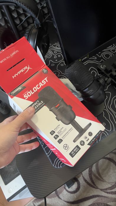 Продам микрофон hyper x solocast