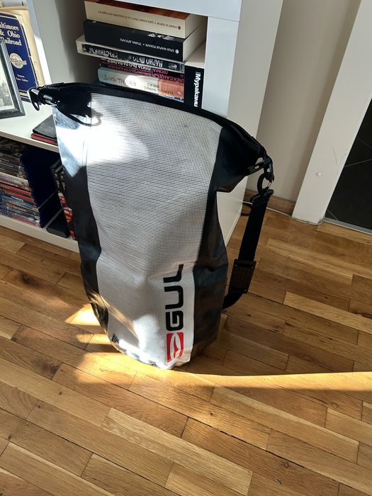 Водоустойчива чанта / Dry Bag GUL – 30L (За водни спортове, къмпинг и лодка)