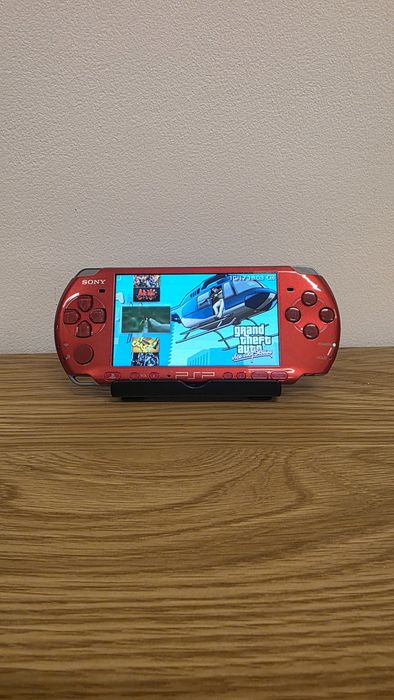 Sony PSP 3000, Modat, 550 jocuri, 9 în 1,  gata de joacăony