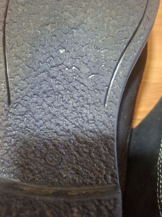 Pantofi barbat din piele intoarsa,potriviti pentru banchet sau ocazii speciale