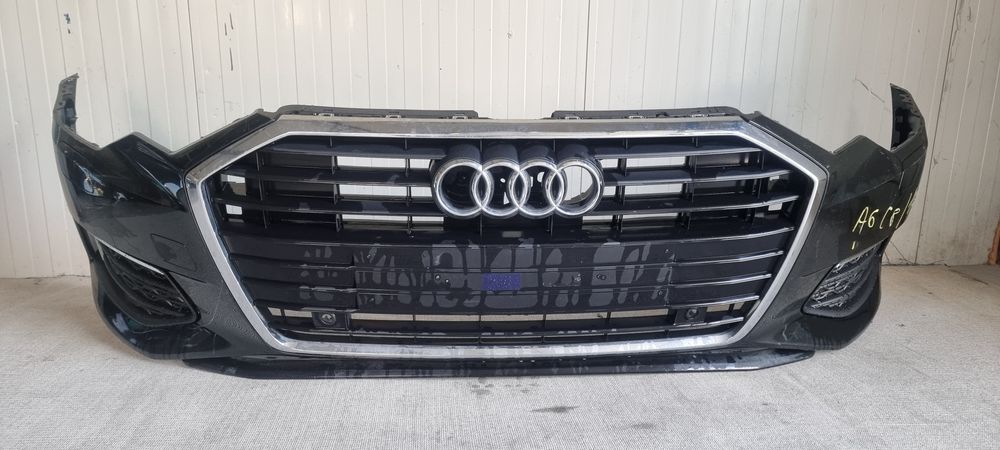 Bara fata audi a6 c8 cu grile