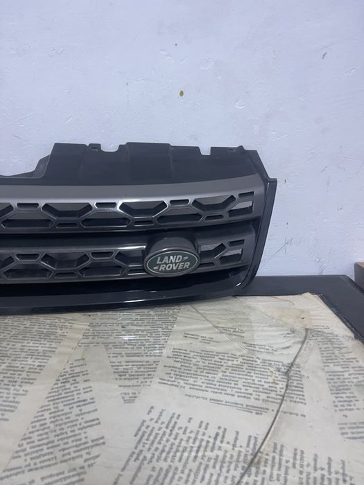 Grilă centrală Range Discovery Sport L550 2013-2020 cod FK728A100AE