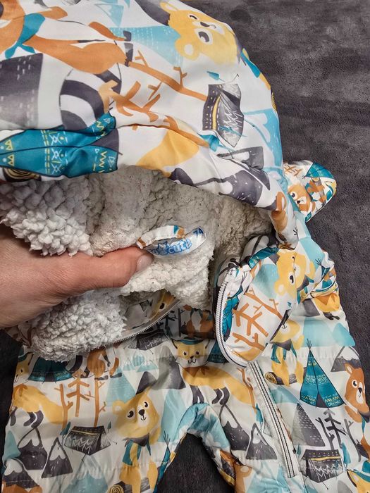 Бебешки,зимен космонафт.Размер 74,в   добро състояние.