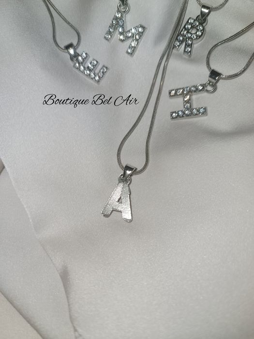 Колие с буква, бижута с буква, колиета