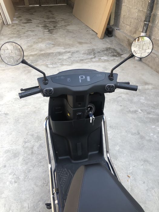 Skuter Yadea t5 kami bor!