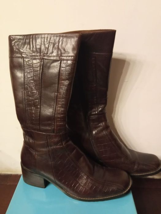 Женские сапоги кожаные