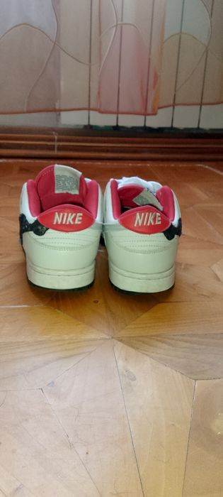 Кроссовки Nike air.