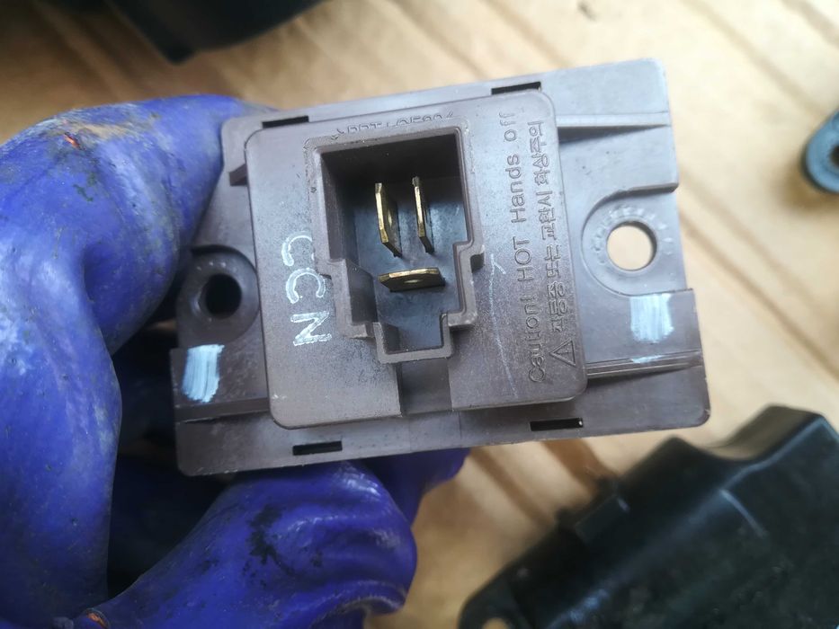 Kia Ceed Киа Сийд Сиид радиатор вентилатор моторче мотор реостат парно