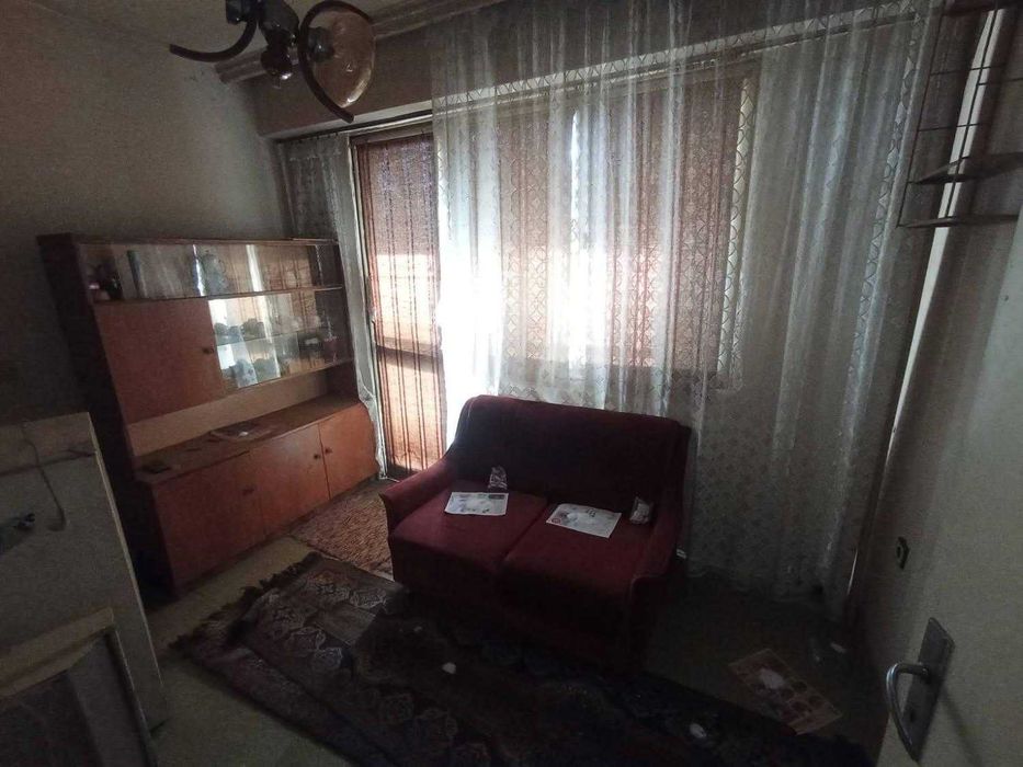 Продава 2-ен апартамент кв.Боряна