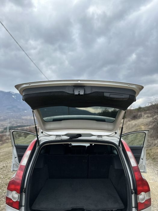 Volvo v50 на части