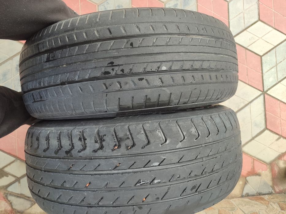 Шины две штуки бу