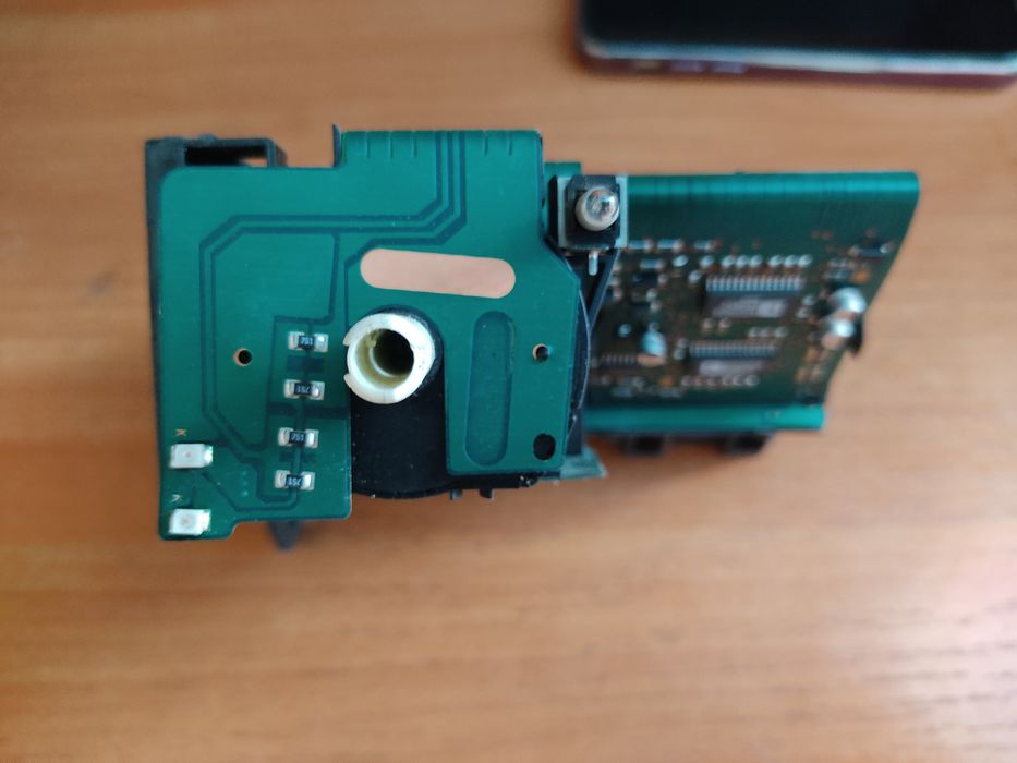 Блок предохранитель 210