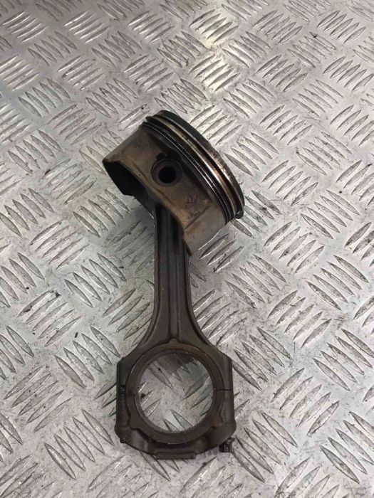 Бутала Mercedes S500 W220 2000г.