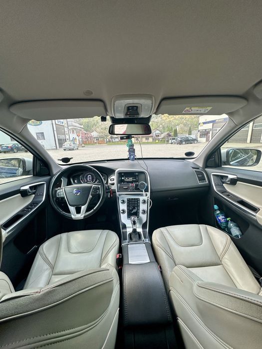 VOLVO XC60 2016 — imagine 4