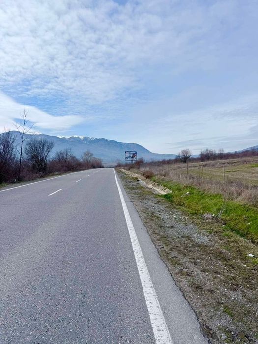 Имот на околовръстния път гр.Кюстендил