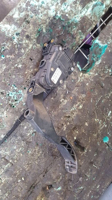 Педал газ потенциометър за голф 4 бора шкода октавиа 1.9 110кс