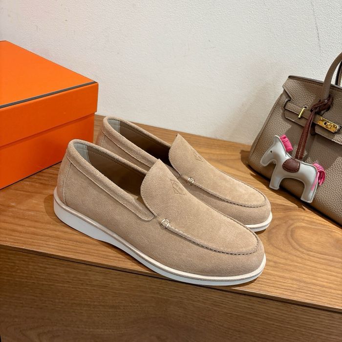Mocasini Hermès din piele întoarsă in Nuanta Bej Sable cu detaliu iconic „H Diamant” ! Originali !
