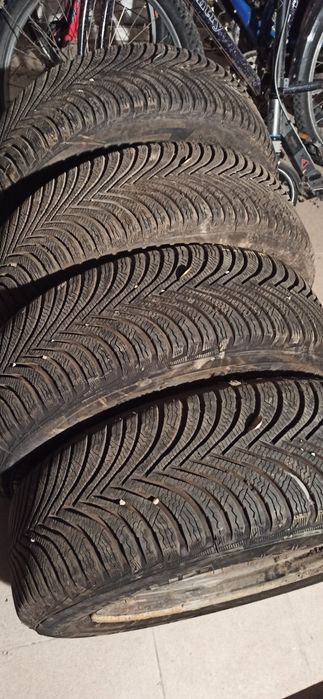 Set jante oțel cu anvelope