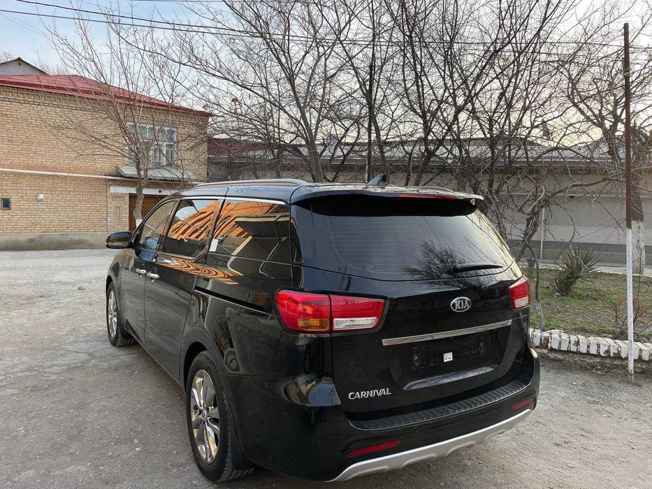 Kia Carnival 2015