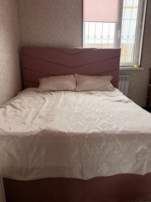 Кровать двухспальная