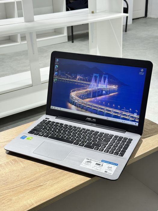Ноутбук Asus X555L
