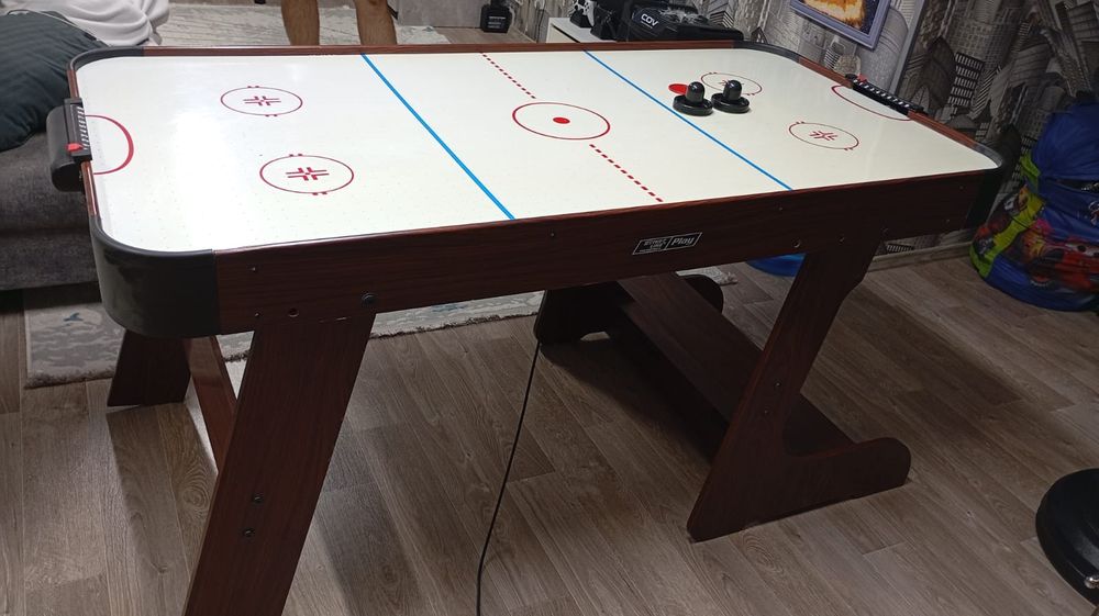 Продам настольную игру аэрохокей