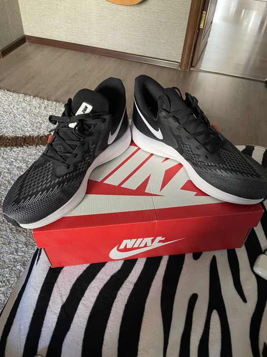 Nike Air Zoom Winflo 6 running shoes