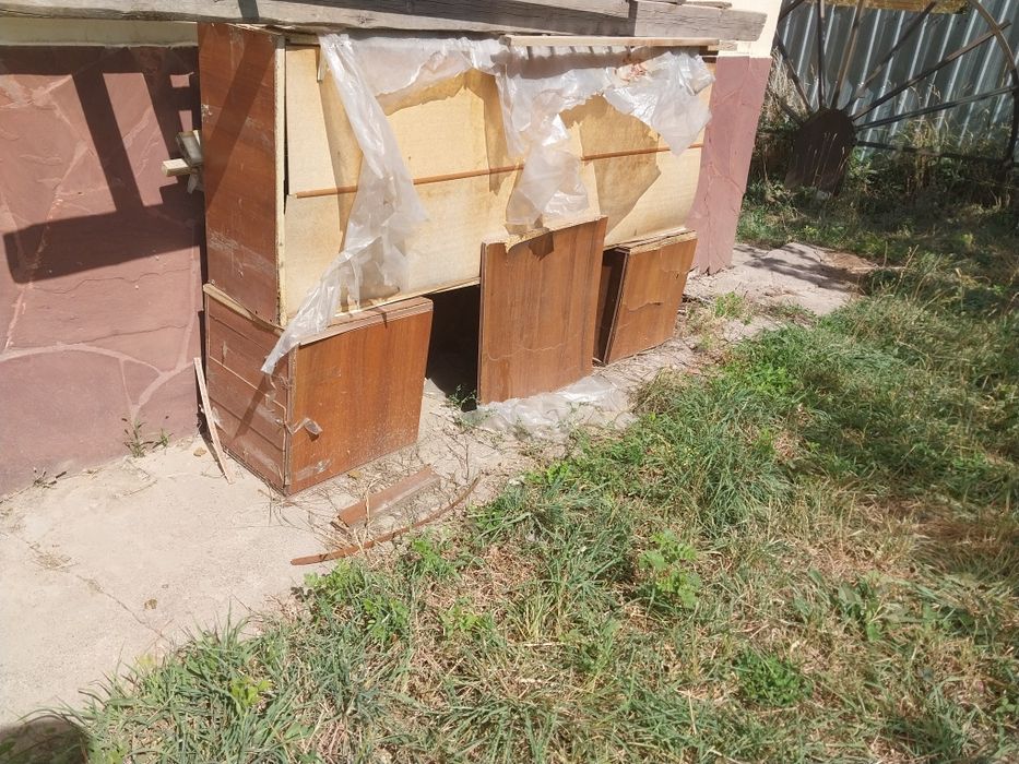 Стол школьный продам