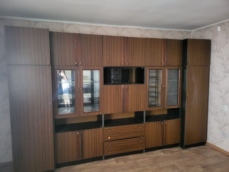 Продам стенку в зал