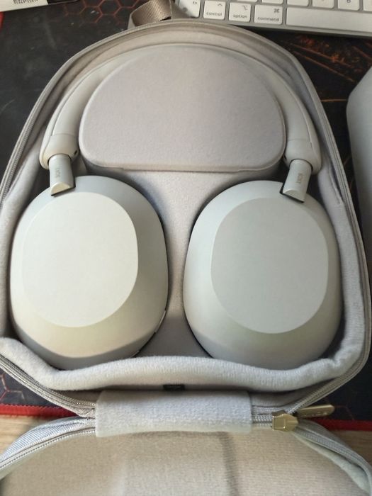 Casti Sony WH-1000XM5B wireless noise canceling