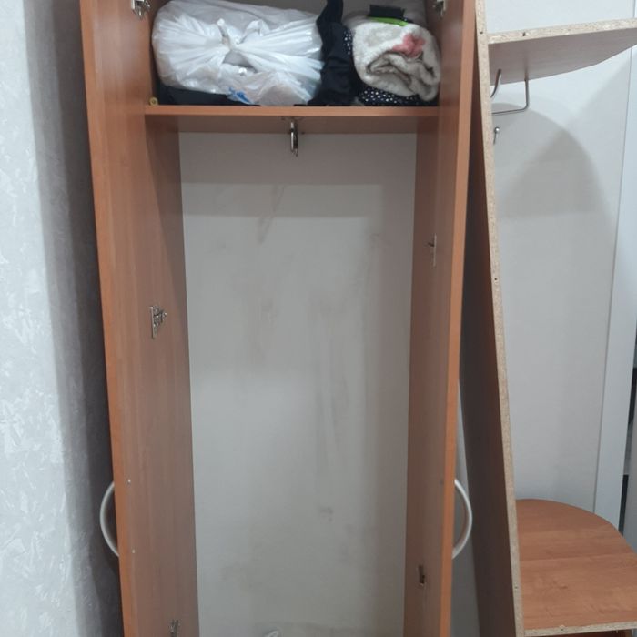 Продам прихожую б.у